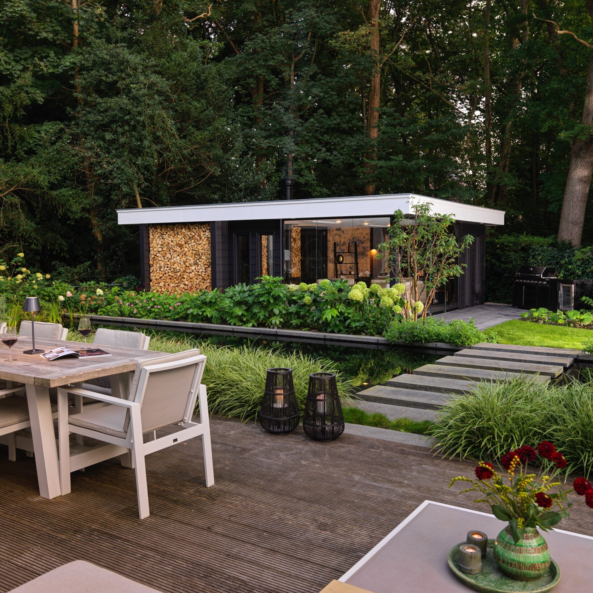 Geerlings Tuinen Aerdenhout Tuin met luxe paviljoen
